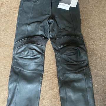 BMW MOTORRAD DARKNITE TALLA 46