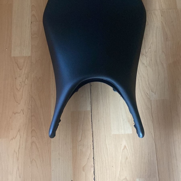 Asiento de conductor BMW alto negro 820 mm - R1200r (k53) (k54) / R1250r / R1250rs