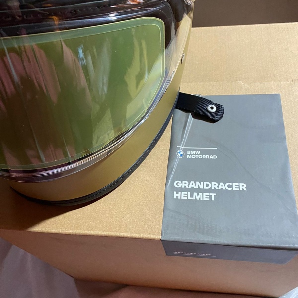 Casco Grand Racer Color: Keimola Talla: 58/59
