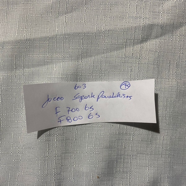 Juego soporte de parabrisas F700 y F800