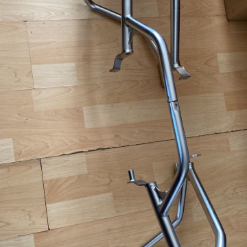 ESTRIBO DE PROTECCION DE MOTOR